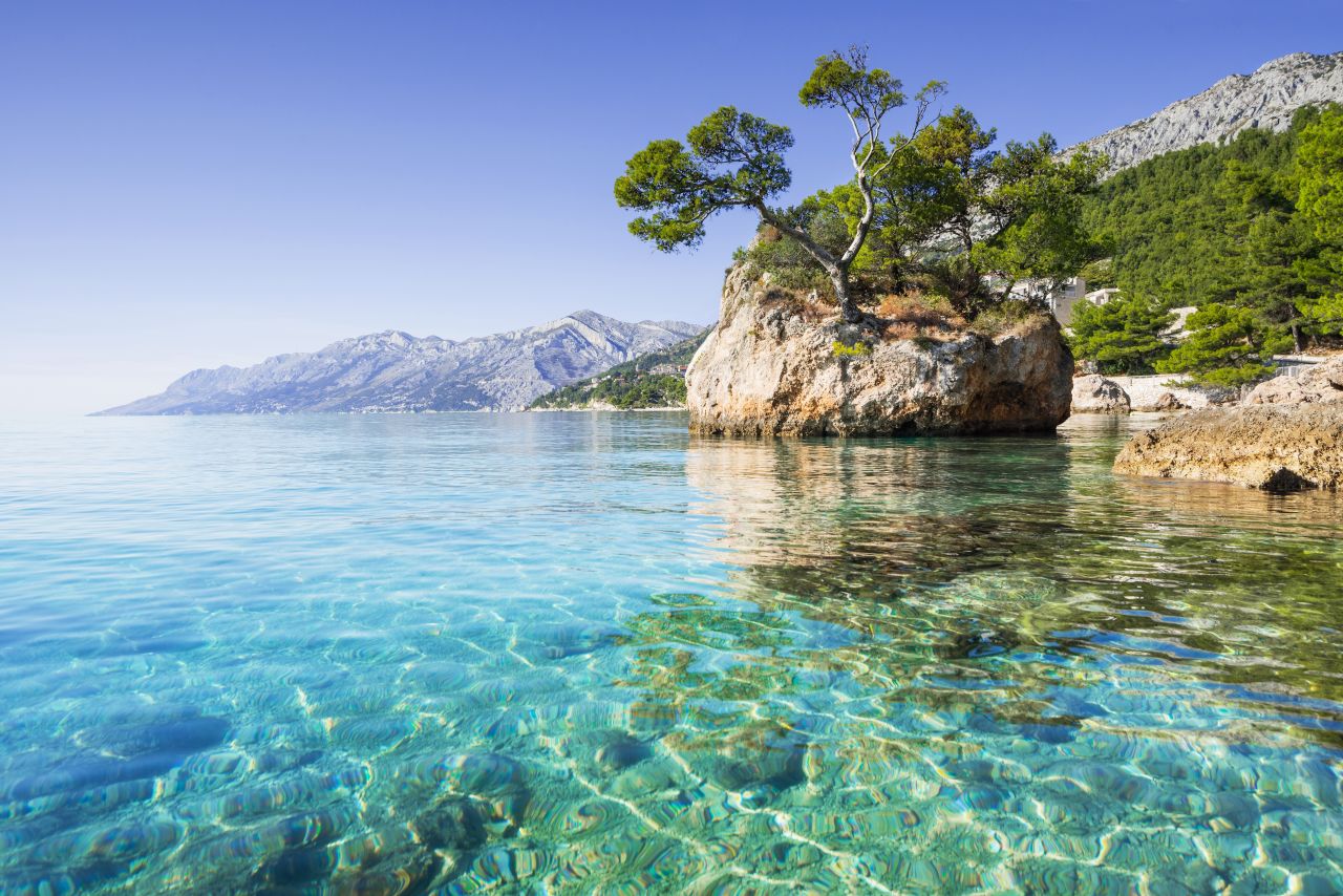 Bucht nahe Brela, Makarska Riviera in Dalmatien