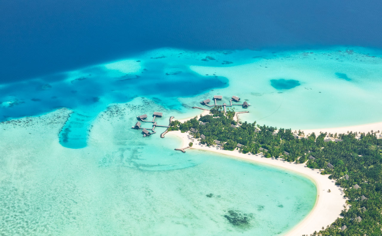 Luftaufnahme vom Raa Atoll,  Malediven