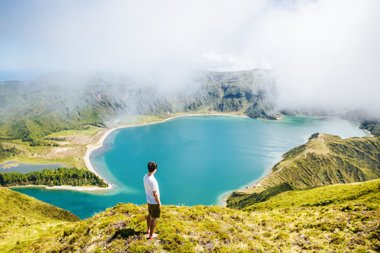 Tourist am Lagoa do Fogo, San Miguel