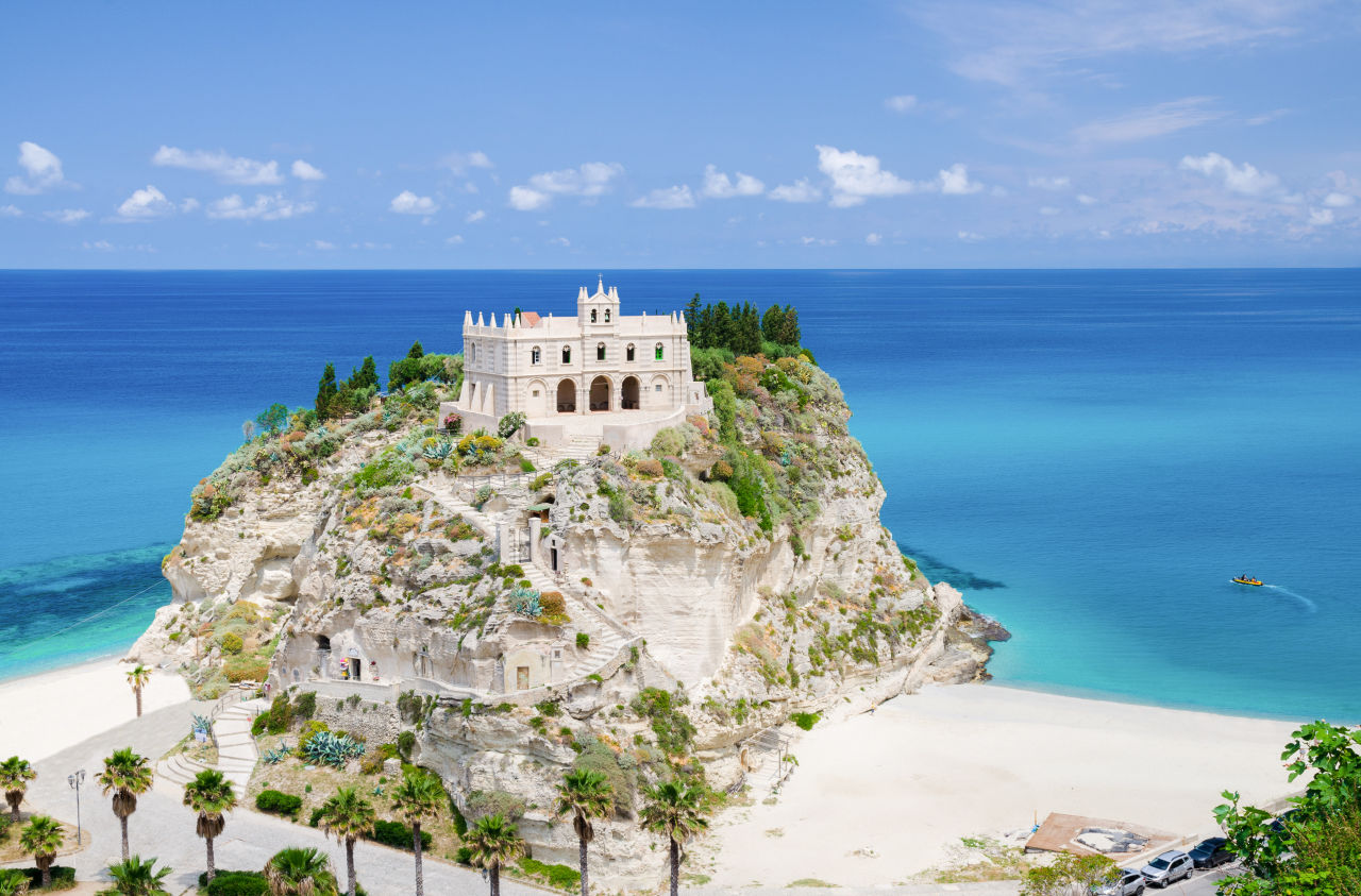 Santuario Di Santa Maria Dell'Isola in Tropea