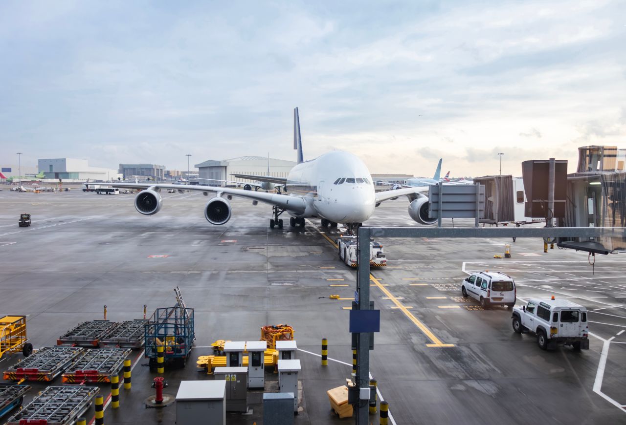 DC Airports Hit by Ground Stop After Chemical Smell Shuts Down Air Traffic Control Center