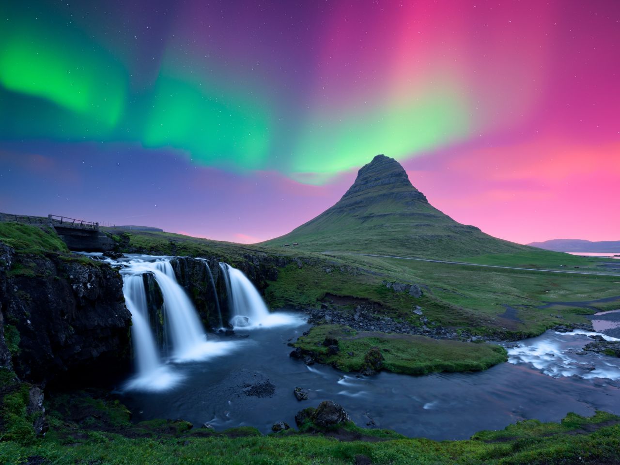 Northern lights 水 Why 2026 Is One of the Best Years in a Decade to See the Northern