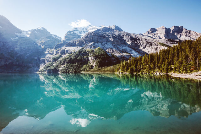 Alpenlucht, meren en wellnessresorts maken Zwitserland een goede plek voor een vakantie voor de geest.