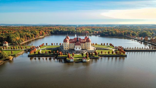 Schloss Moritzburg surrounded by water