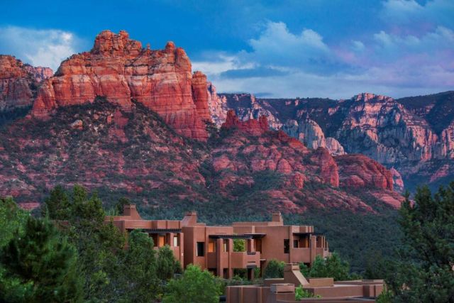 Hyatt Vacation Club at Piñon Pointe exterior and views