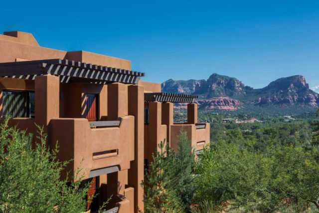 Hyatt Vacation Club at Piñon Pointe exterior and views