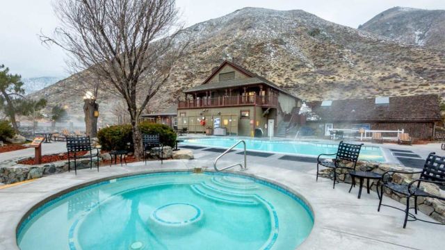 Holiday Inn Club Vacations David Walley's Resort hot tub