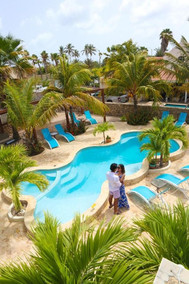Aqua Viva Suites pool