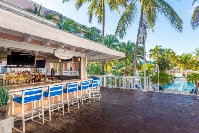 Doubletree Resort By Hilton Hotel Grand Key West bar