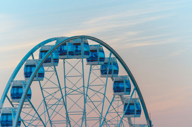 ferris wheel with sunset