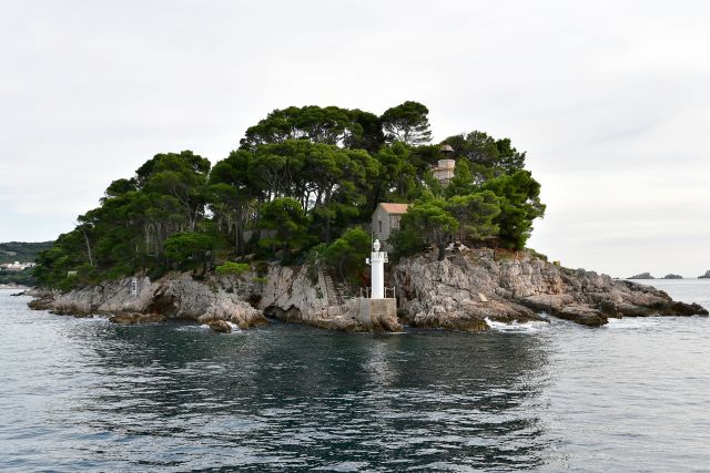 Daksa Island vlakbij de kust van Dubrovnik, Kroatië.