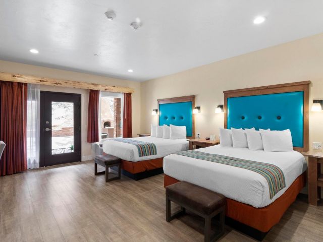Bluff Dwellings Resort Room