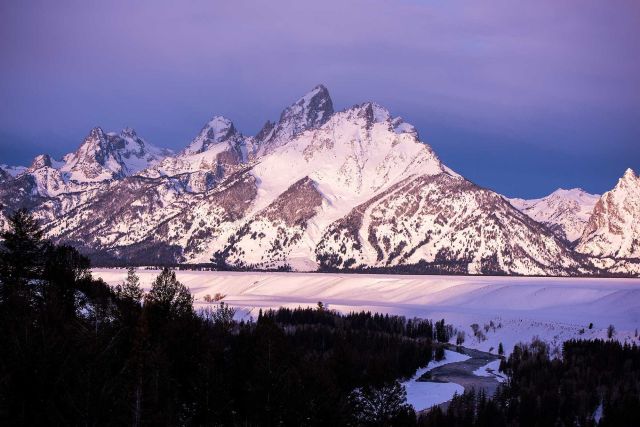 Jackson Hole snow-covered Titons