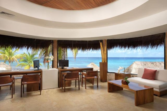 Melia Cozumel Resort Beachfront Lounge