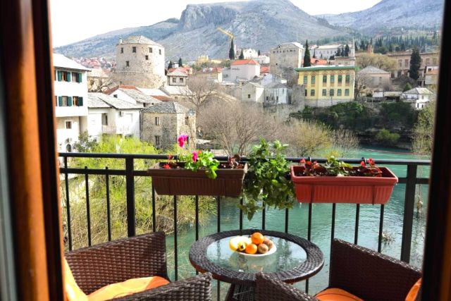 Pansion Villa Nur bridge views