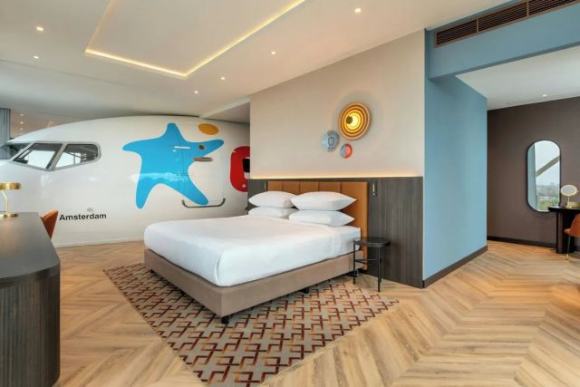 737 suite at Corendon Amsterdam New-West