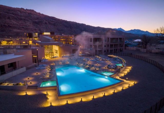 Spacious Condo Suites With Stunning Red Rock Views in Moab