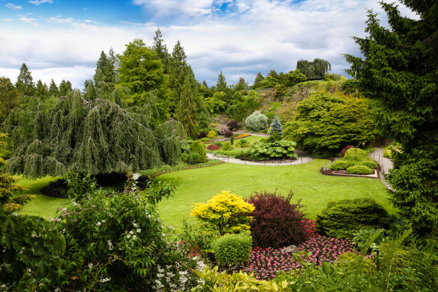 Queen’s Park neighborhood is well worth a walk