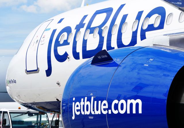 jetblue plane on tarmac