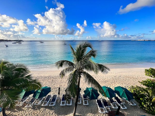 Sint Maarten beach
