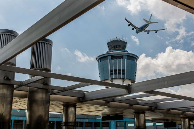 LaGuardia Airport Runway Closed by Sinkhole Before Memorial Day Weekend