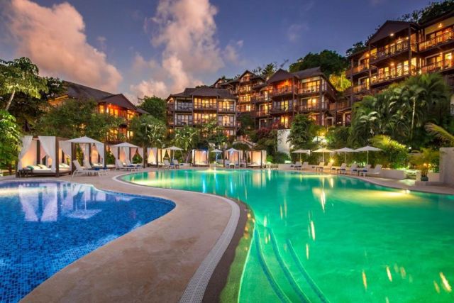 This All-Inclusive Boutique Resort Sits Above One of the Caribbean's Most Beautiful Bays 🌊