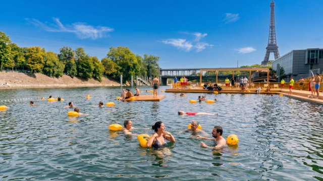 You Can Swim in the Seine With a View of the Eiffel Tower Right Now…and It's Free