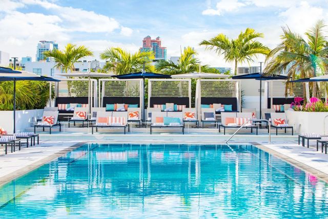 This Stylish Miami Hotel Has Two Pools & Rooftop Movies 🎥⛱️