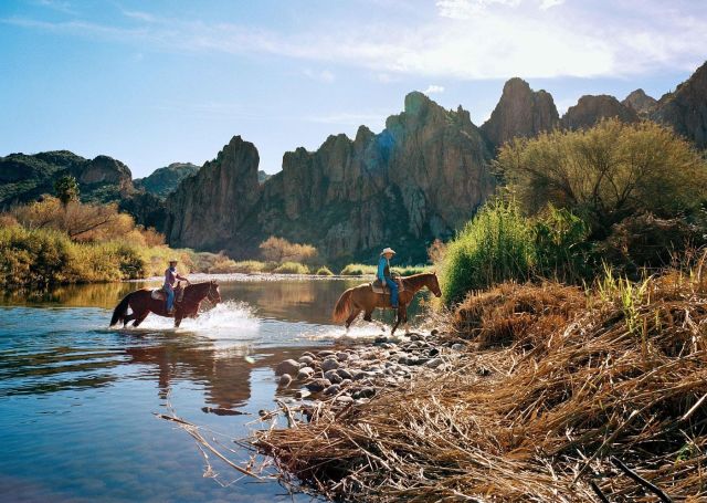 Stay at an Arizona Ranch Where Wild Horses Roam the Salt River
