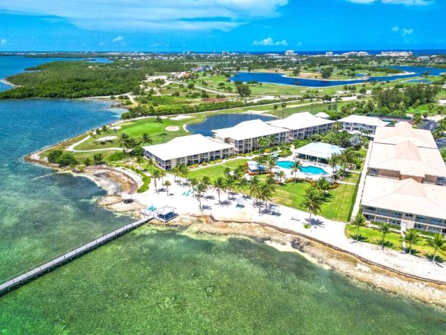 Holiday Inn Resort Grand Cayman By IHG
