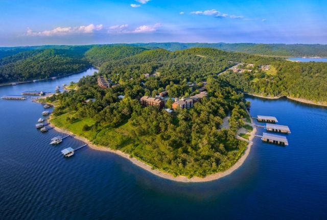 This Lakefront Branson Resort Has Waterslides in Summer & Amazing Leaves in Fall