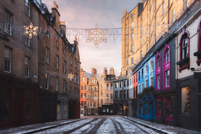 Fly to Edinburgh for Christmas Markets and Castle Views 