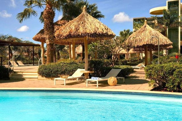Radisson Blu Aruba Pool