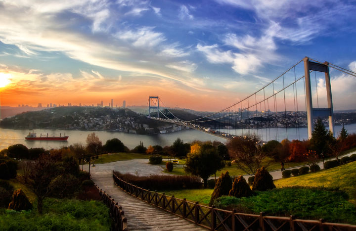 🇹🇷 Experience the Magic of ISTANBUL in Autumn! 🕌