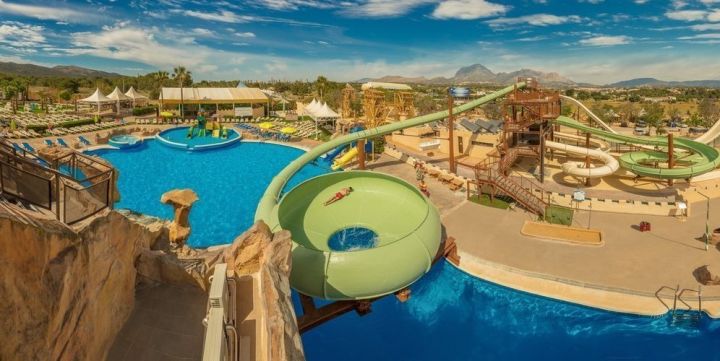 Resort Magic Robin Hood 4*: Temática Medieval y Parque Acuático