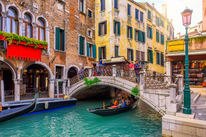 🇮🇹 ¡Vuelos de ida y vuelta a Italia!