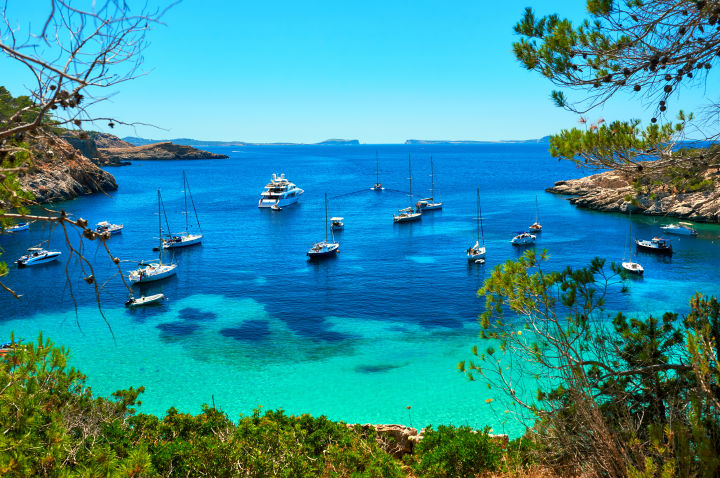Viaje a Ibiza en Familia: Guía y Ofertas