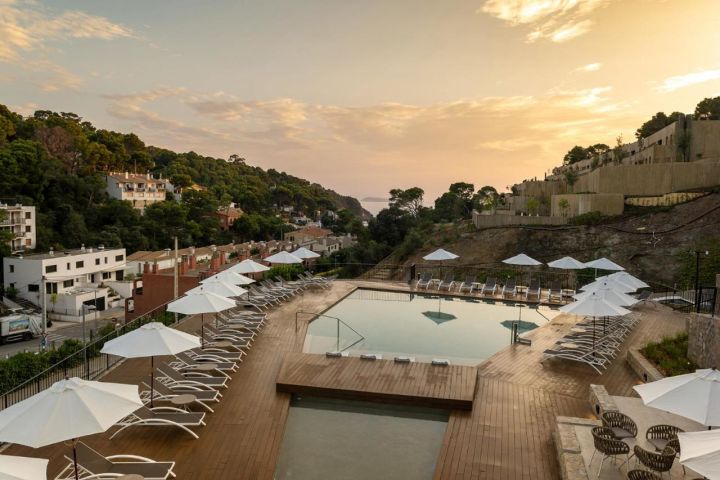 Ecoresort con vistas al mar en la Costa Brava 💙  