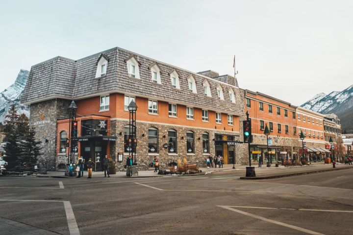 Incredible Getaway in the Heart of Banff | TravelPirates