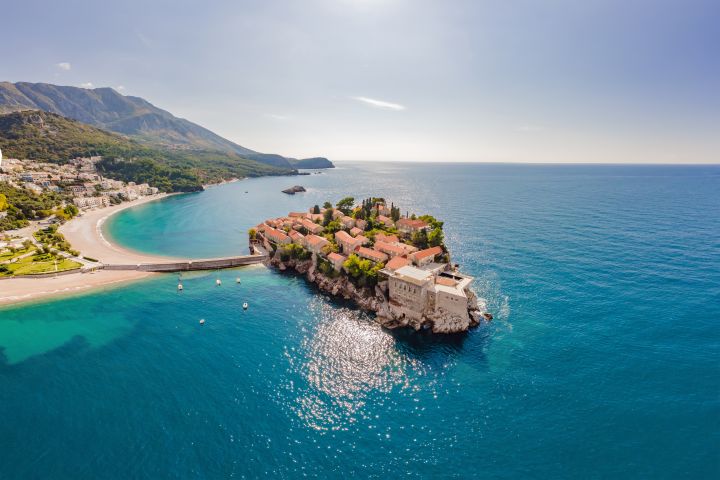 Circuito Organizado por Montenegro: 7 Noches con Vuelo y Coche