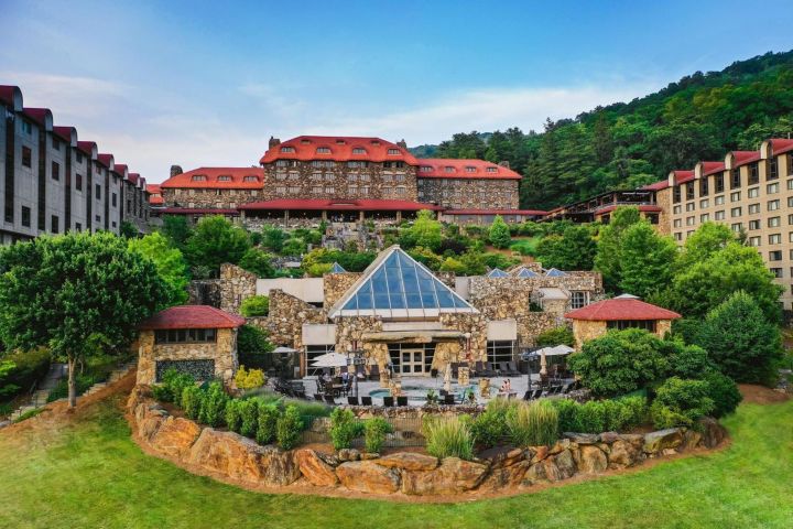 This Retreat Might Have the Best Cave Pool We've Seen | TravelPirates