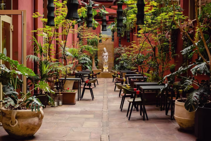Milan boutique hotel break with flights? — GLOBAL — ERYU PROJECT