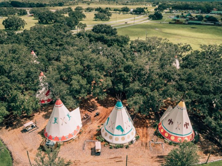 Florida Stay with a Ranch, Water Park & Rodeo | TravelPirates