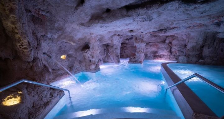 Hotel Balneario 4* en Cantabria con Spa Cueva de Lujo