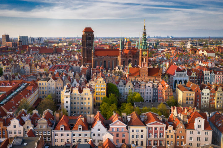 Escapada a Gdańsk: Oferta de Vuelo y Hotel