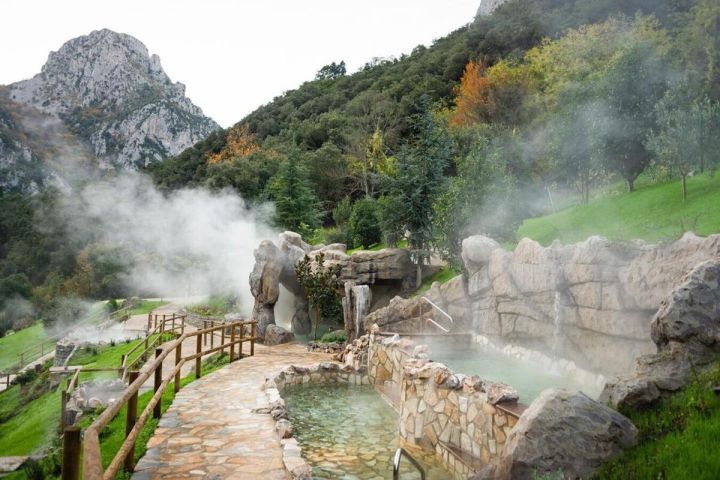 Hotel Balneario 4* en Cantabria con Cuevas Termales