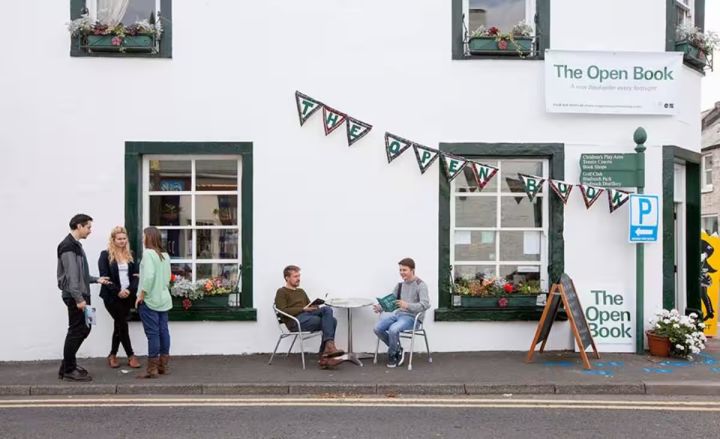Airbnb en Escocia para vivir una semana como librero