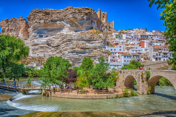 ⛰️ Hotel con Spa y Desayuno Incluido en Alcalá del Júcar 🧘🏻‍♀️