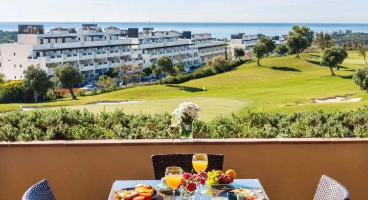 Aparthotel 4* para parejas o familias en la Costa del Sol 🌞