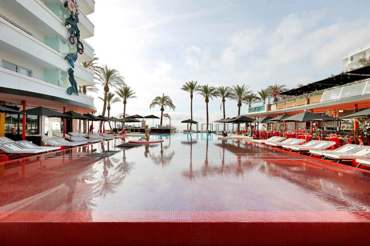 🍹 LUJO en Ibiza con acceso al Ushuaïa Club 🙌